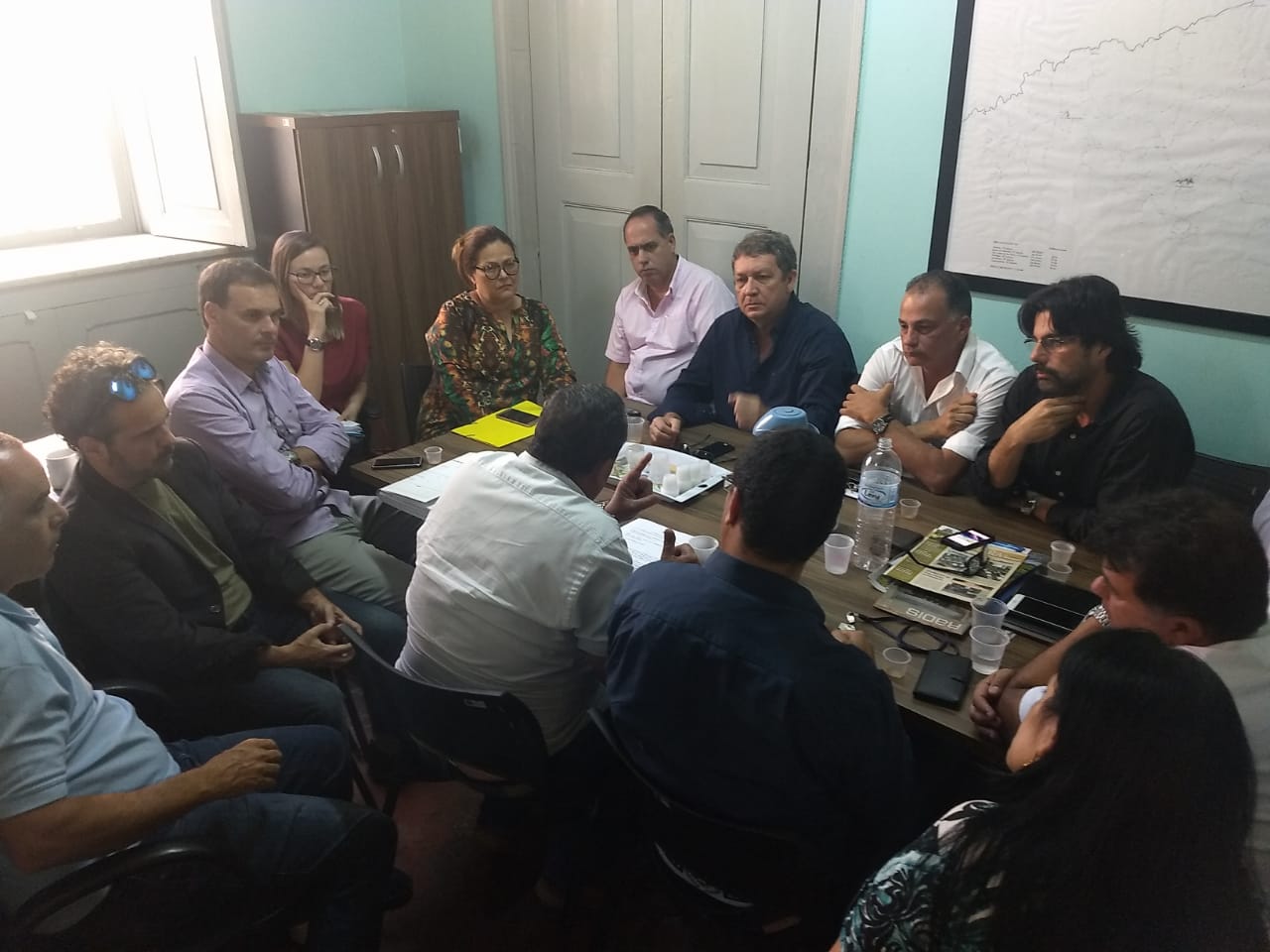 PREFEITO VISITA CÂMARA DE VEREADORES 